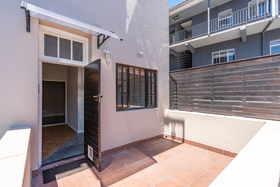 To Let 1 Bedroom Property for Rent in Gardens Western Cape
